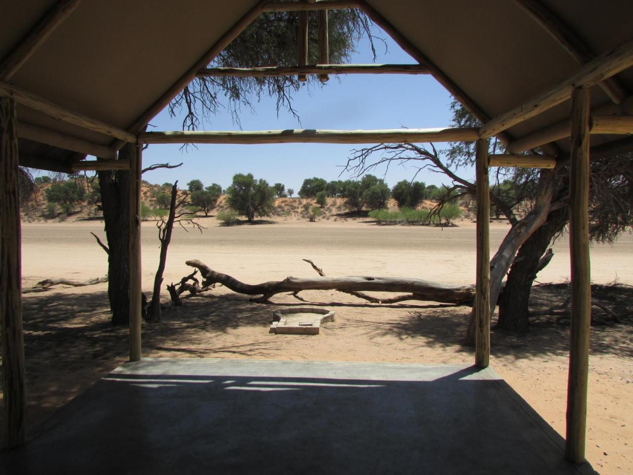 Koës Kalahari Game Lodge מראה חיצוני תמונה